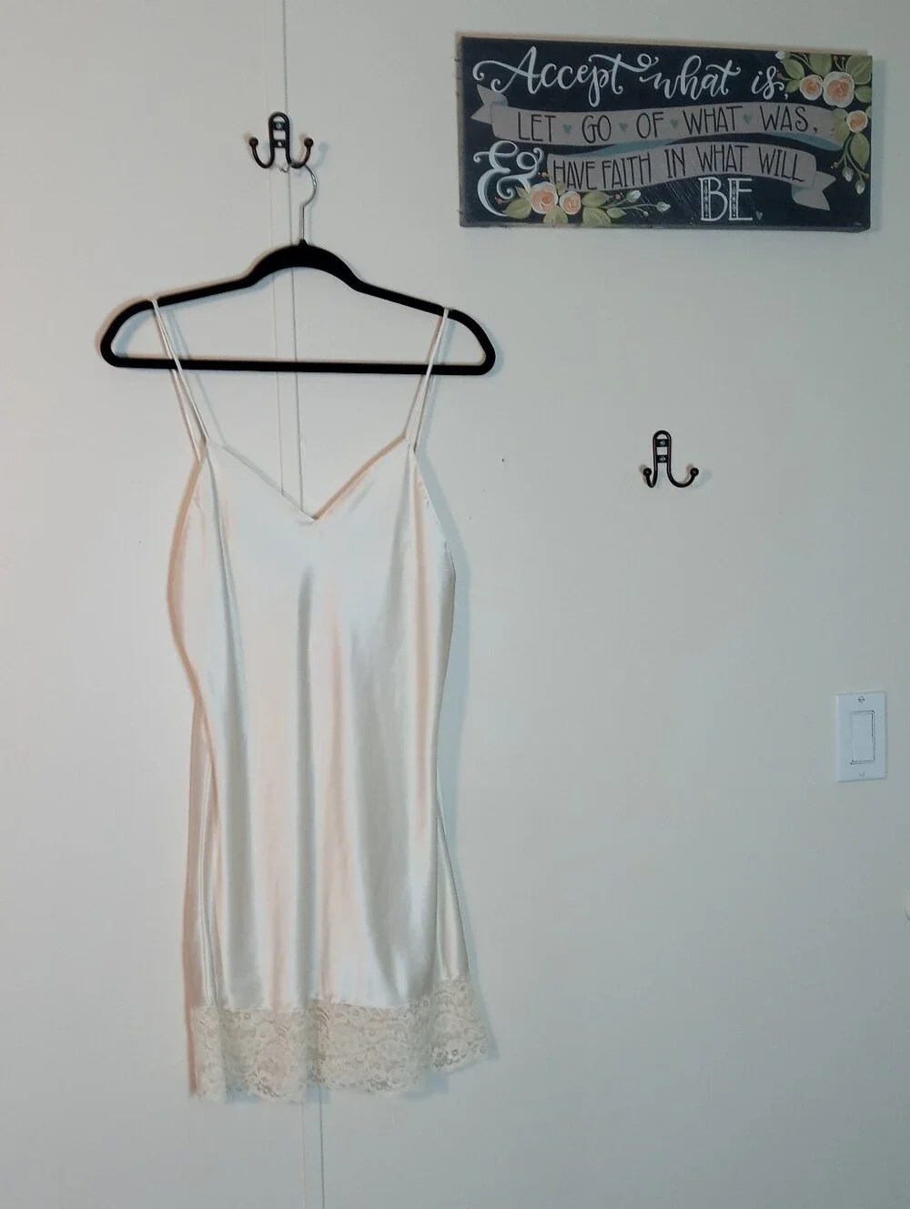 Sexy Calvin Klein Medium Cream Spaghetti strap with Gorgeous lace Hem Lingerie